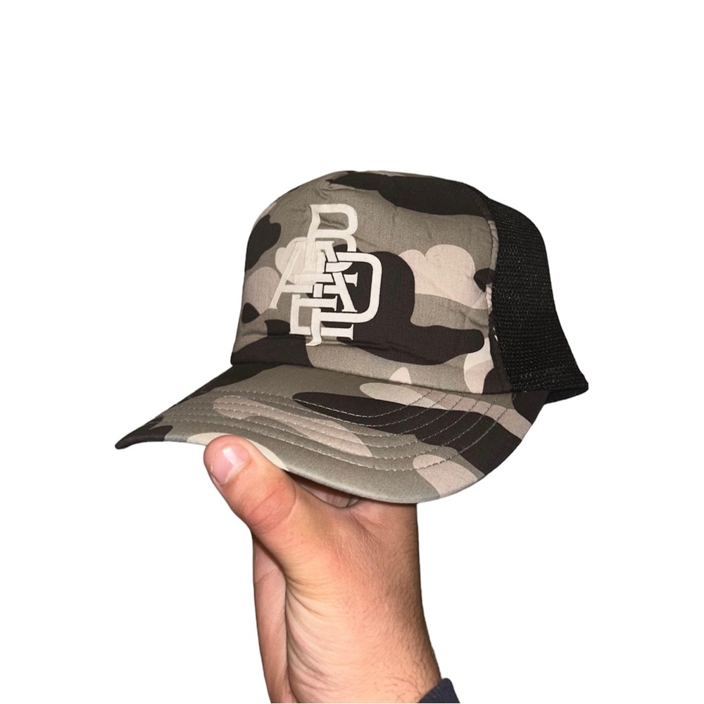 Bape A Bathing Ape Mid 2000s White Camo Bape Spell Out Trucker Hat One Size